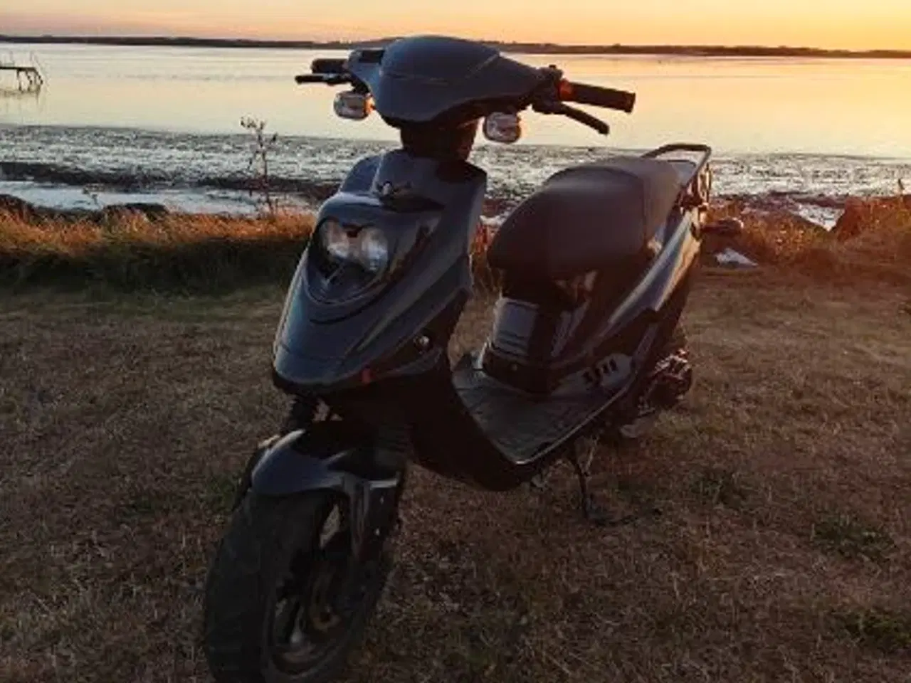 Billede 5 - Pgo hot 50 med hjelm 