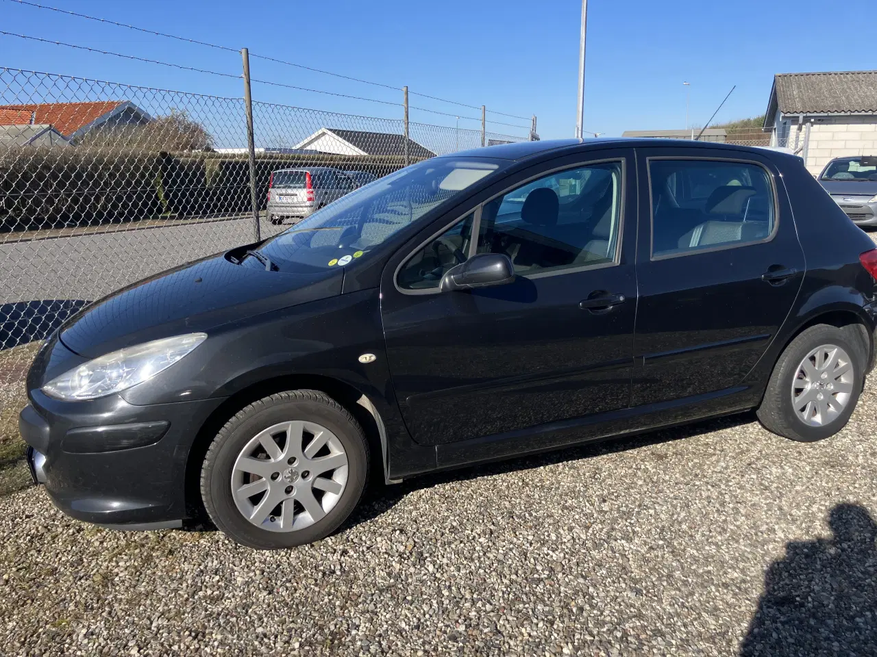 Billede 4 - Velholdt Peugeot 307 og pæn bil 