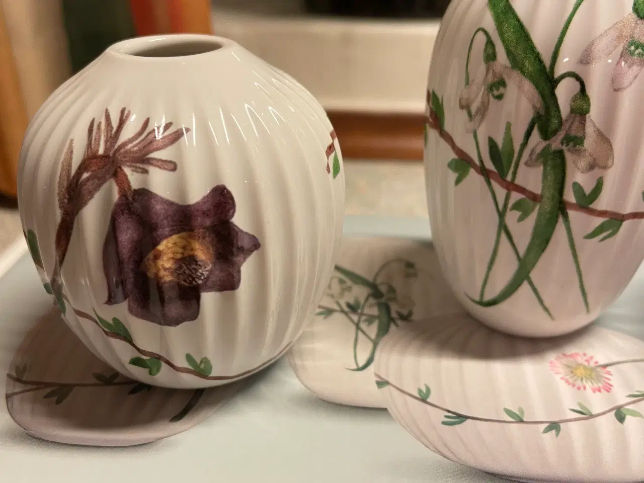 Billede 3 - 3 hvide kahlervaser med blomster navn Spring