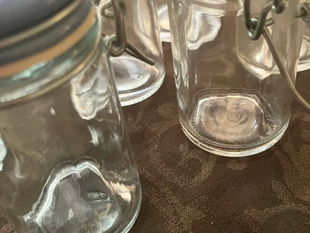 Billede 5 - Små glas med blå låg