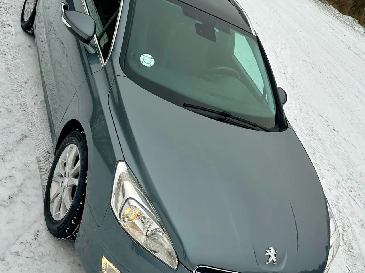 Billede 10 - Lav km. som ny bil.