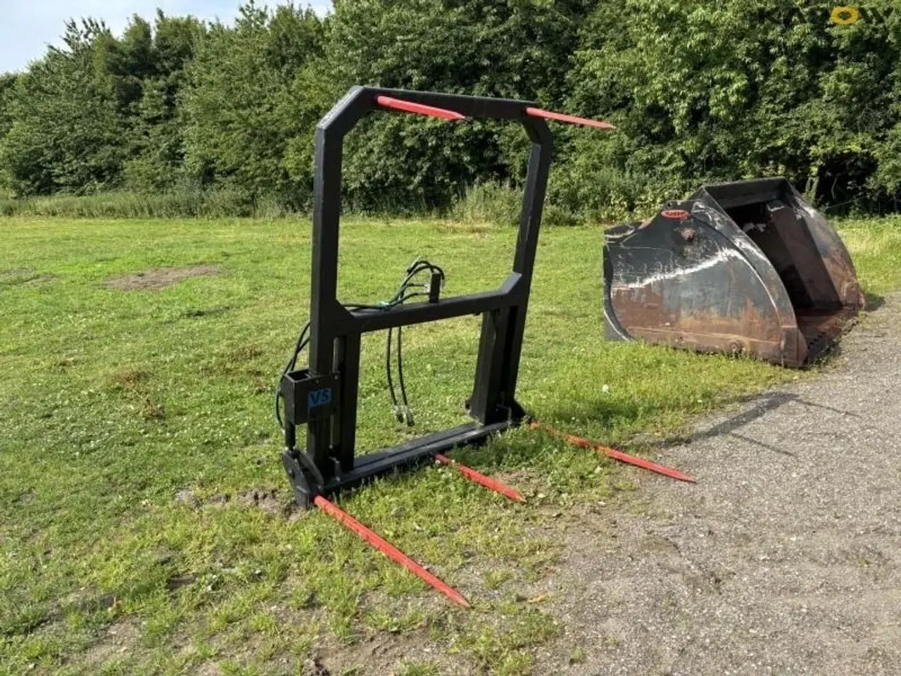 Billede 3 - - - - Halmspyd med Volvo skifte