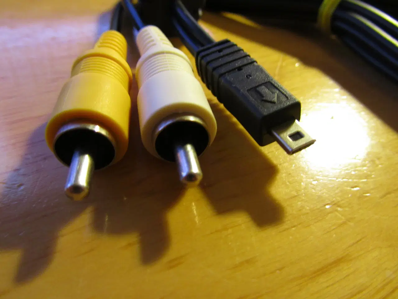 Billede 2 - Kabel Micro USB til todelt phono han 1,5 m. langt