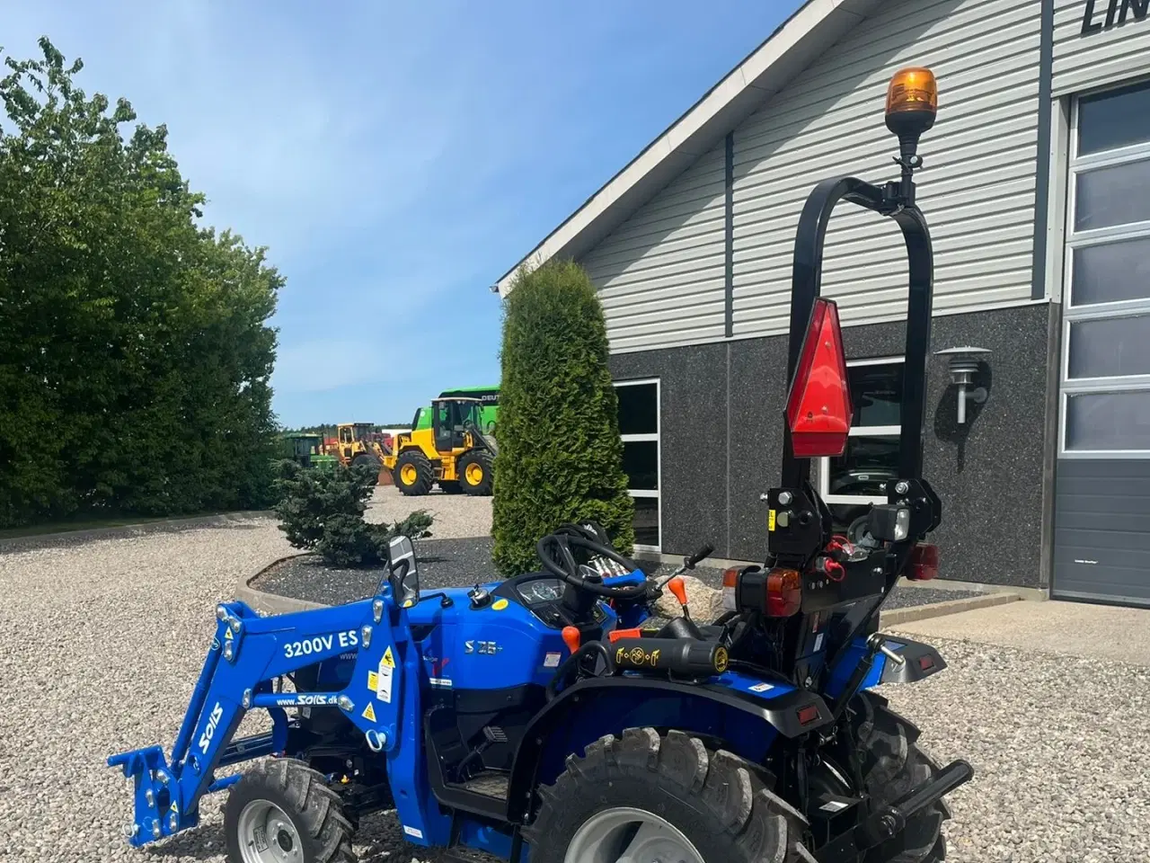 Billede 3 - Solis S26 6+2 gearmaskine med Fuldhydraulisk frontlæsser