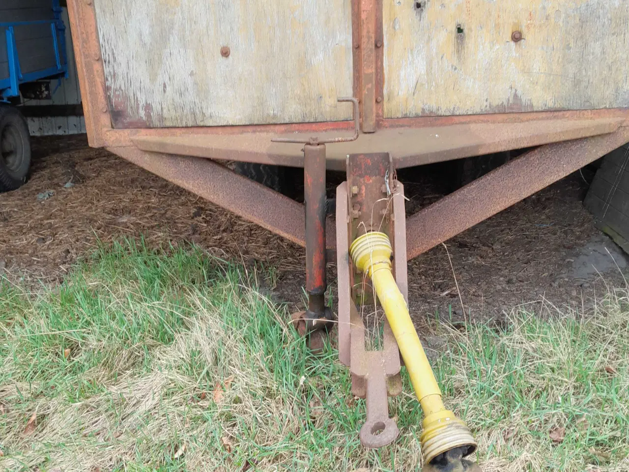 Billede 1 - Gødnings spreder til fast møj