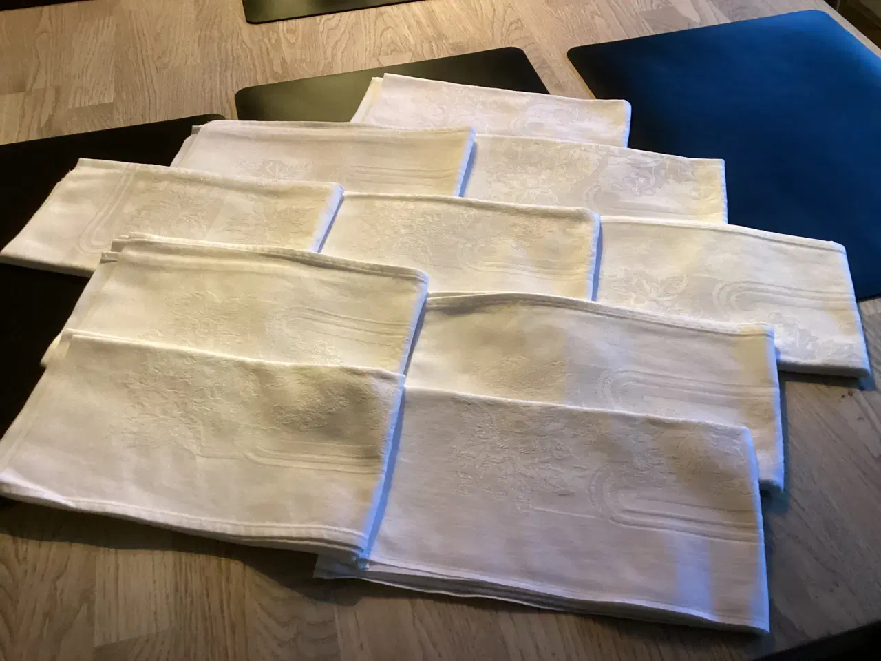 Billede 1 - 11 Hvide Stofservietter
