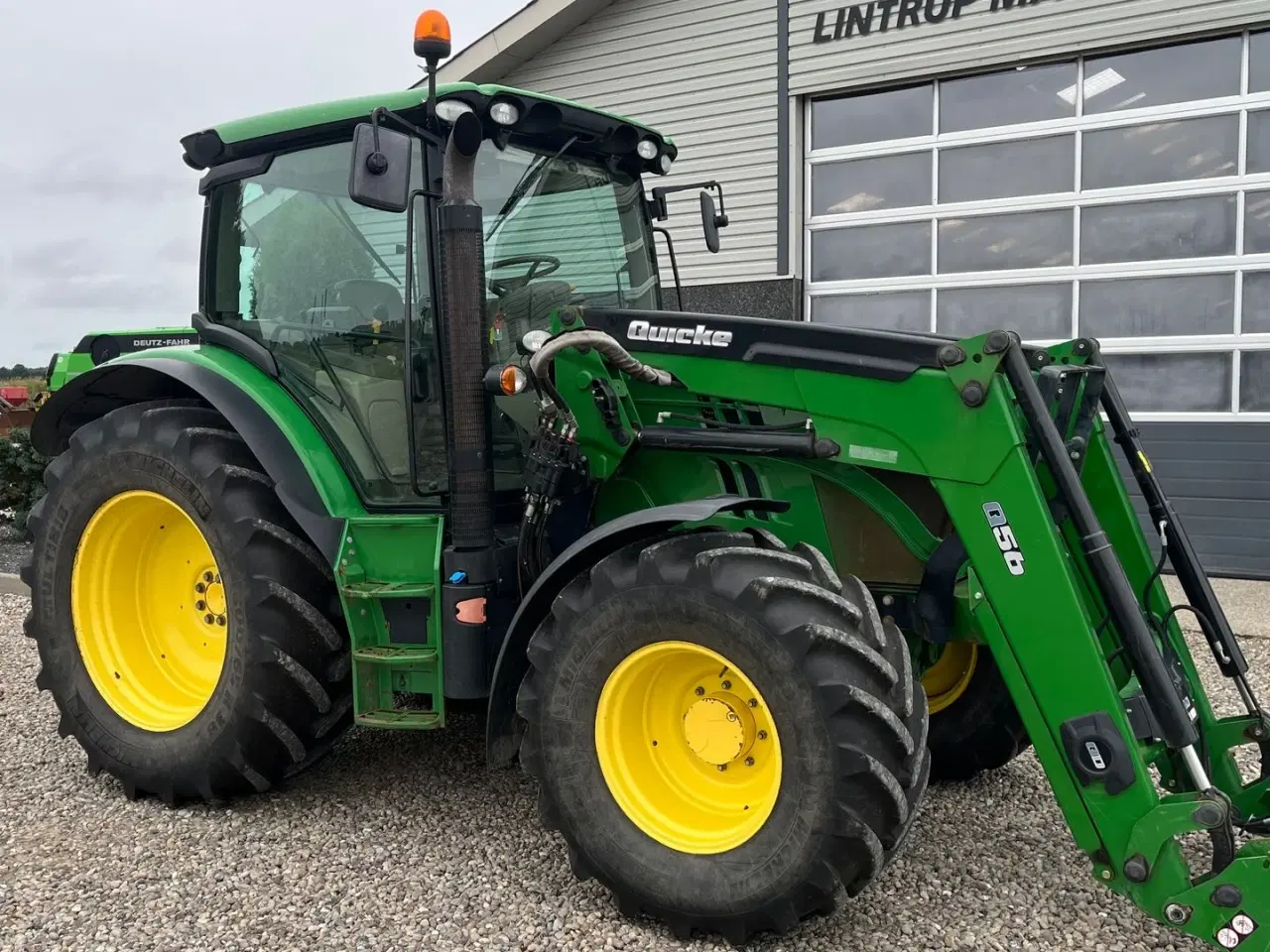 Billede 17 - John Deere 6115R Med frontlæsser og krybegear