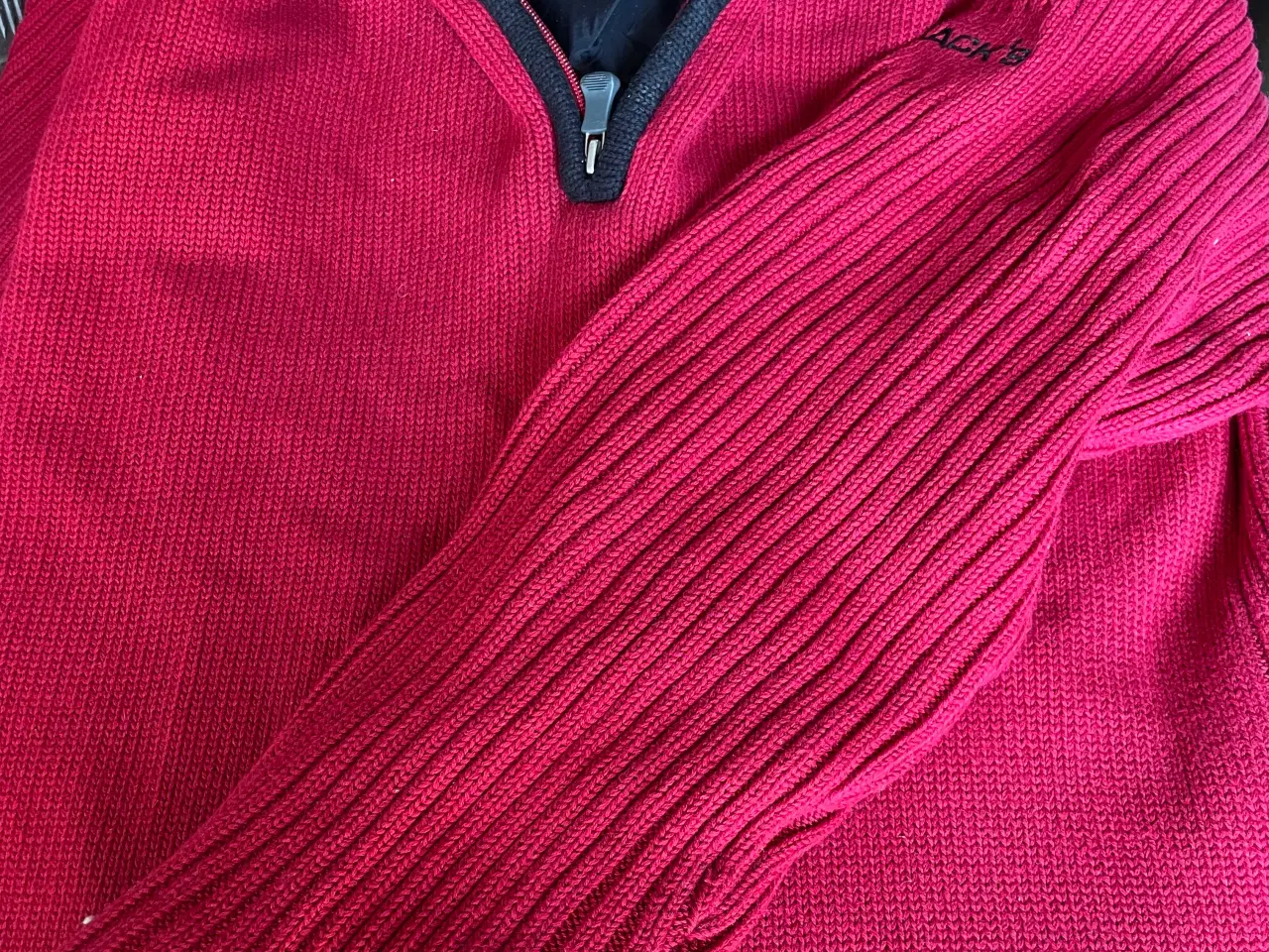 Billede 6 - Pakke nr. 9 Rød strik sweater, skjorter, undertøj 