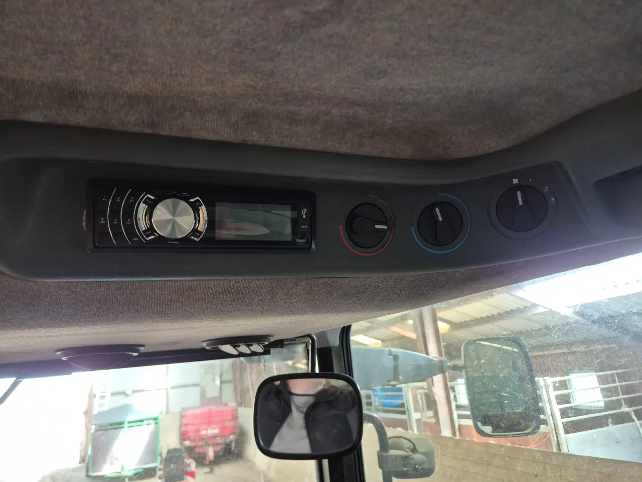 Billede 4 - Super fin New Holland med Ålø Q989 frontlæsser