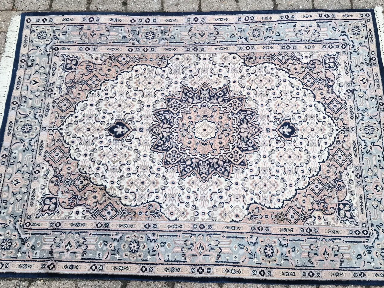 Billede 5 - Ægte håndknyttet  vintage orientalsk tæppe.