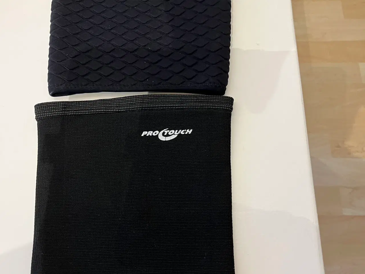 Billede 1 - 2 nye lår bind