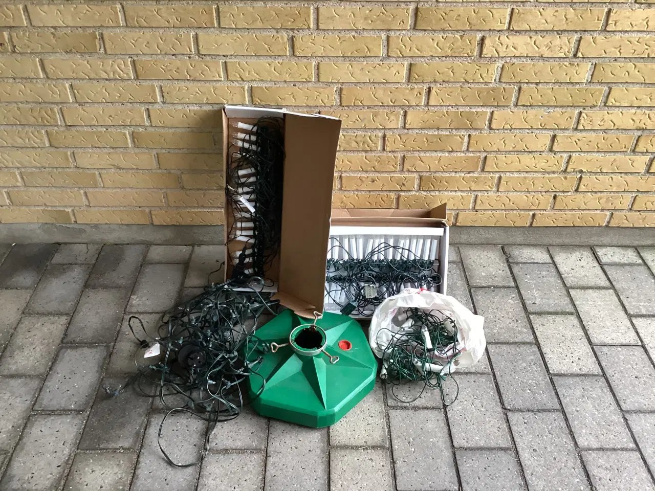 Billede 2 - Juletræskæder til indendørs brug