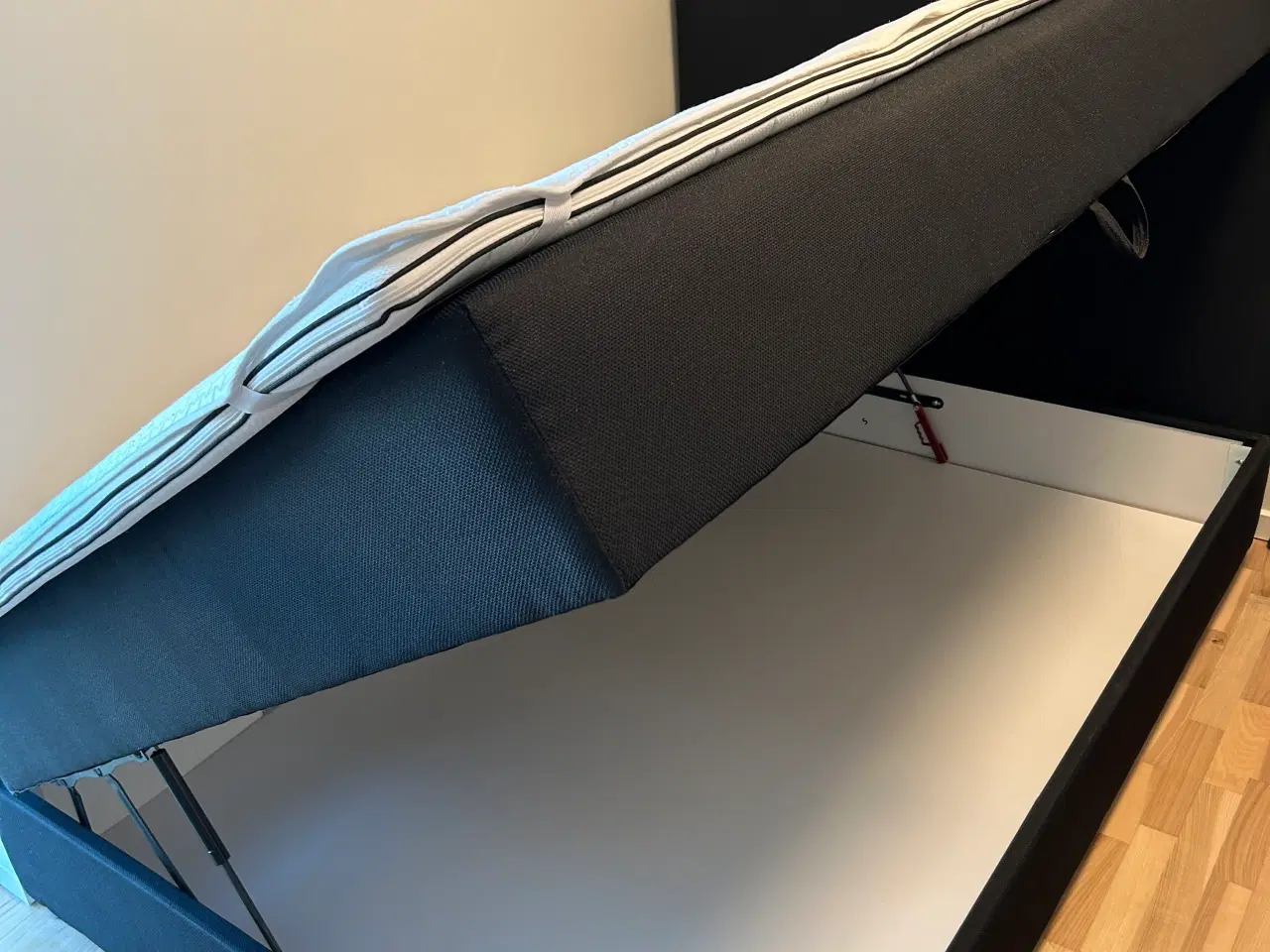 Billede 3 - Kontinentalseng med opbevaring