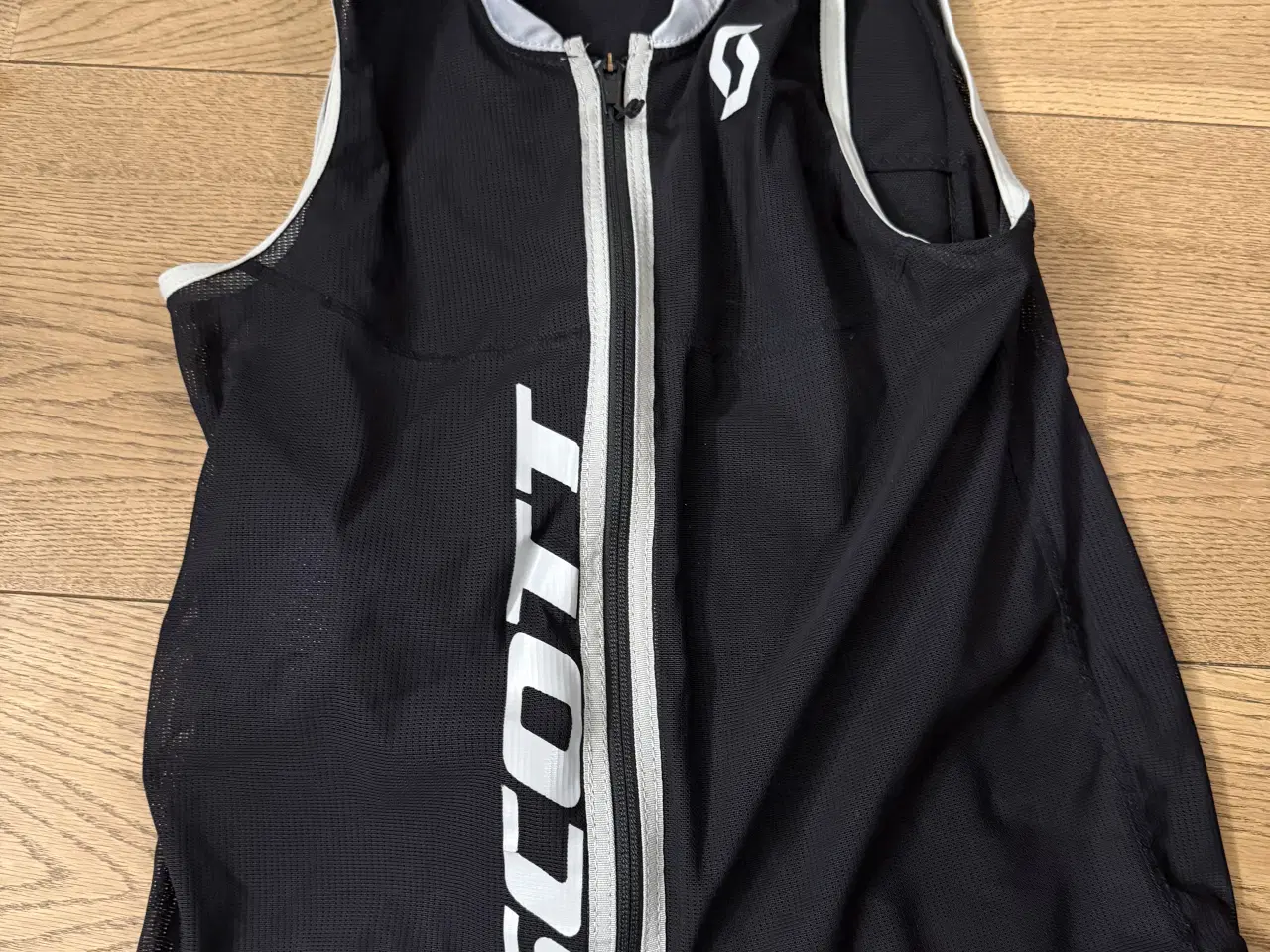 Billede 2 - Super flot rygskjold