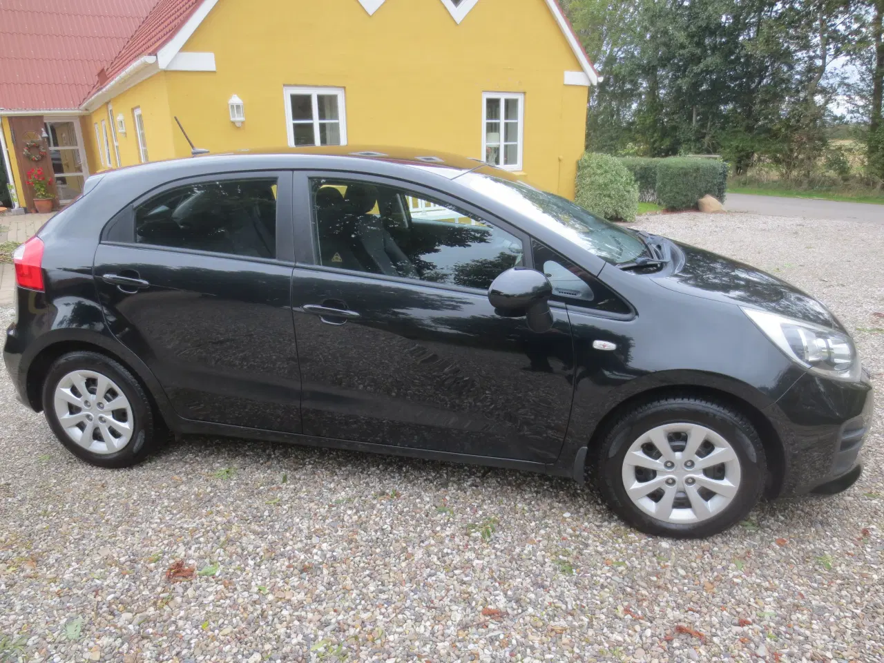 Billede 5 - Kia Rio 1.1 Cd 5 D. 2016. M/ Skærm Nysynet. 