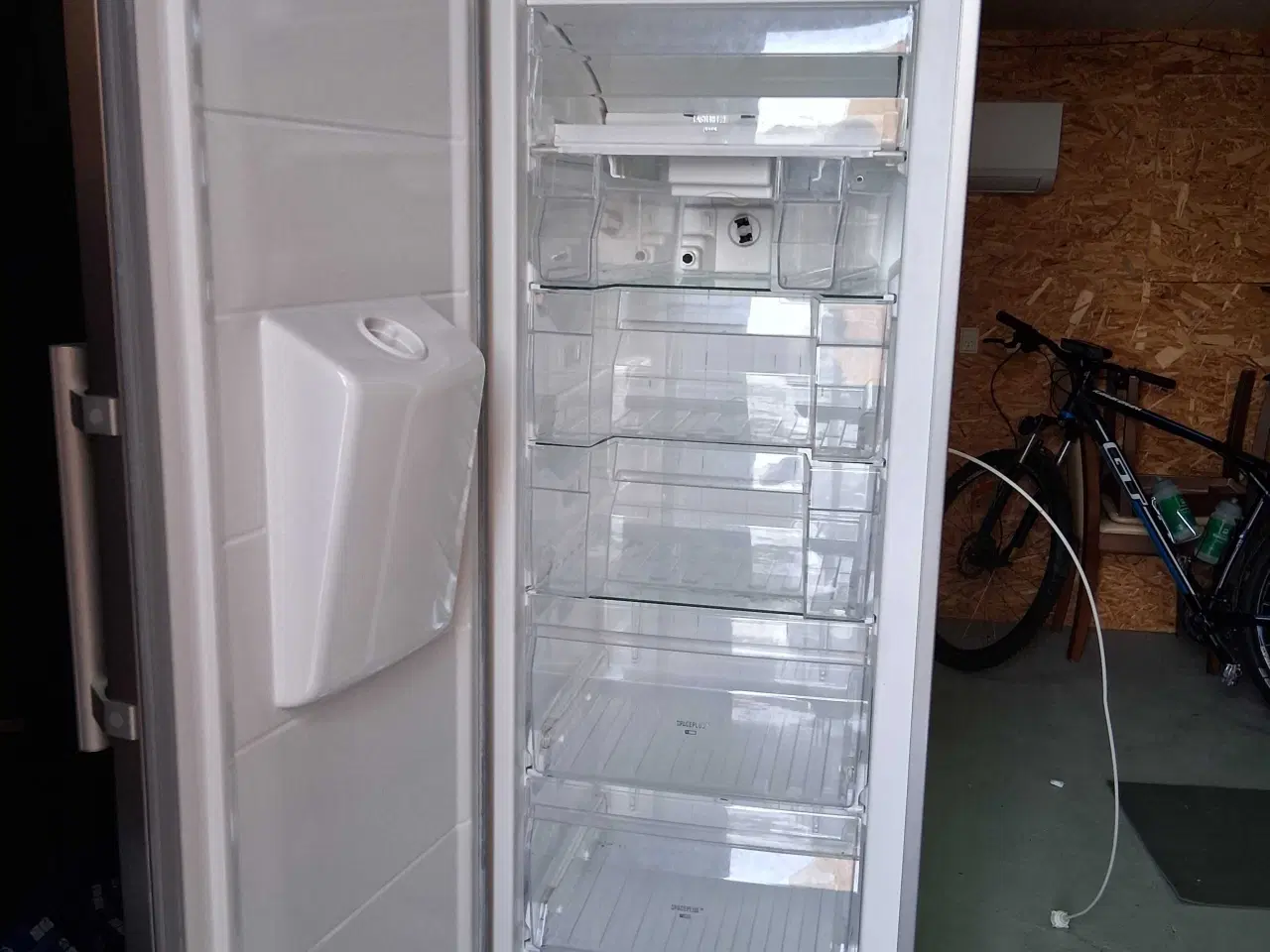 Billede 2 - Fryseskab 220 liter