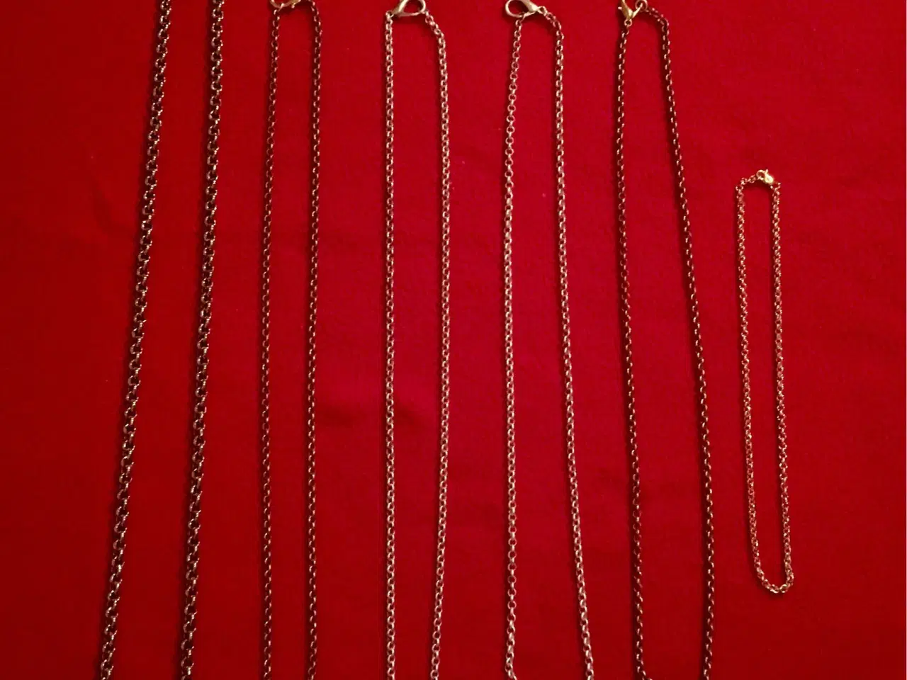 Billede 1 - Diverse halskæder til salg