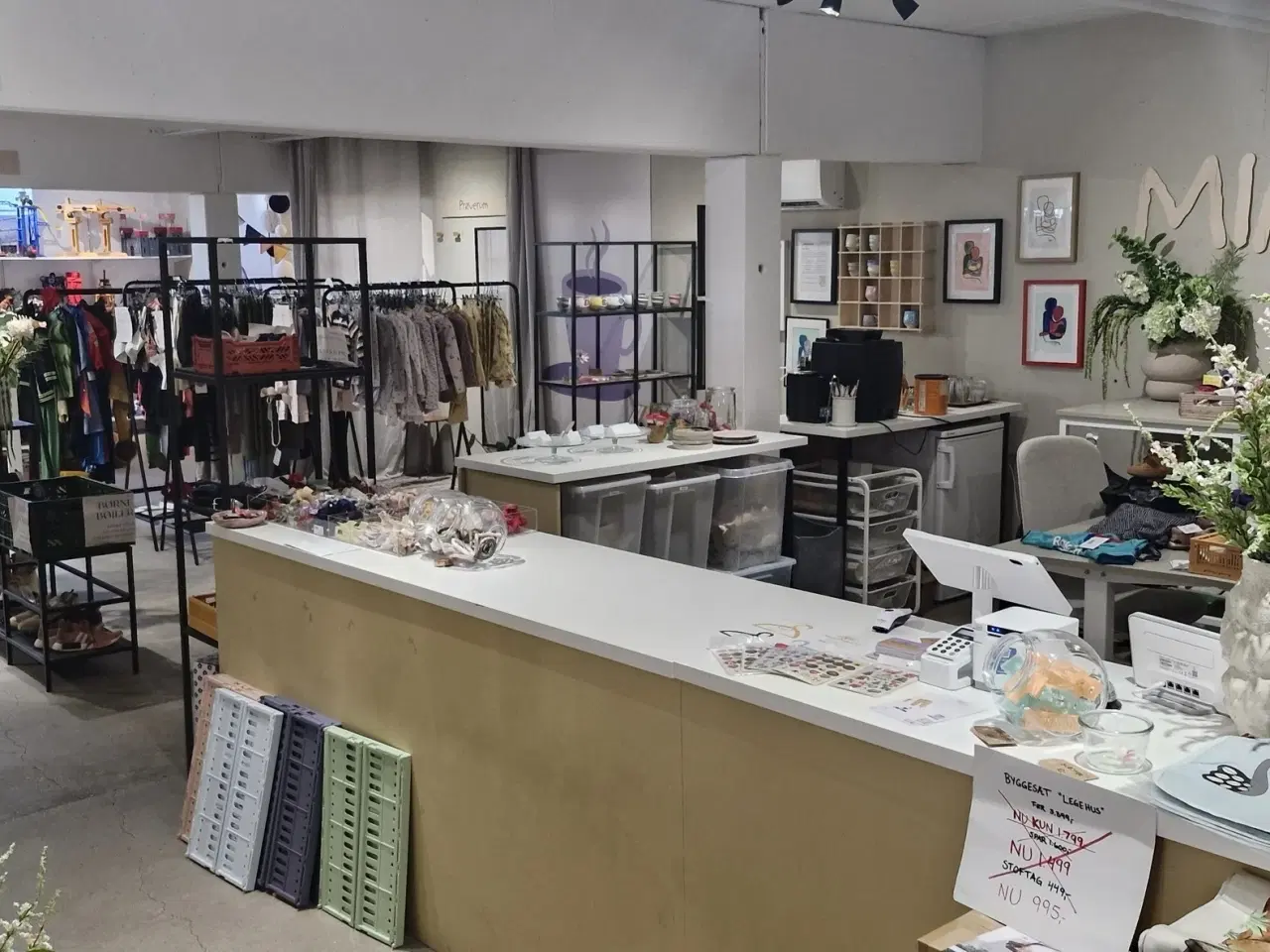 Billede 1 - Regulært flot butikslokale. Butik. Showroom. Kontor. Lager. Værksted og lign