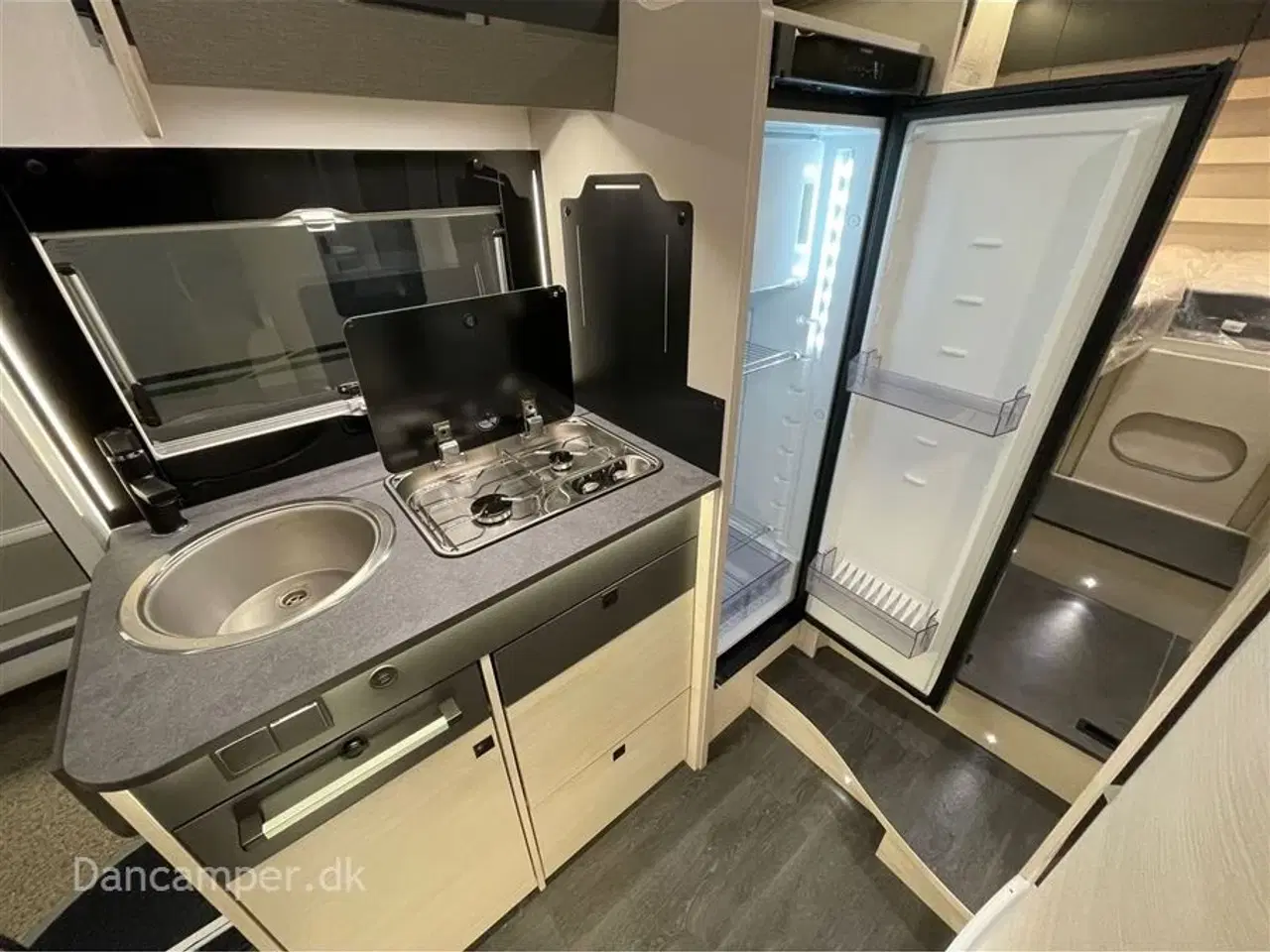 Billede 24 - 2024 - Chausson Titanium 627 ULTIMATE   Enkeltsenge + hæve-/sænkeseng, 5 selepladser, 4 sovepladser med mulighed for 5, 170Hk Aut,, Artic pakke, meget udstyr