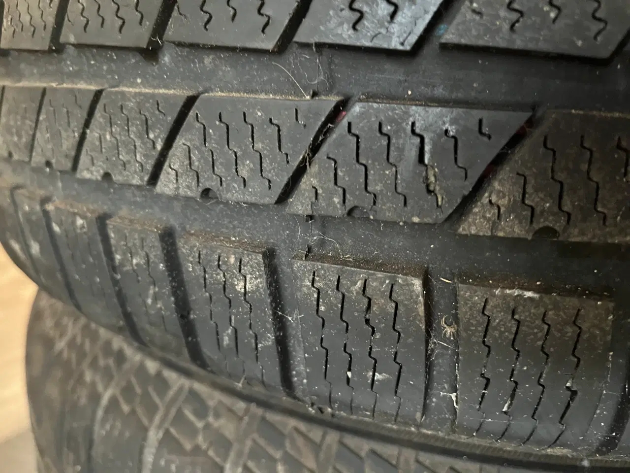 Billede 5 - 215/65R16 vinterhjul 5x112 til VW. Continental 