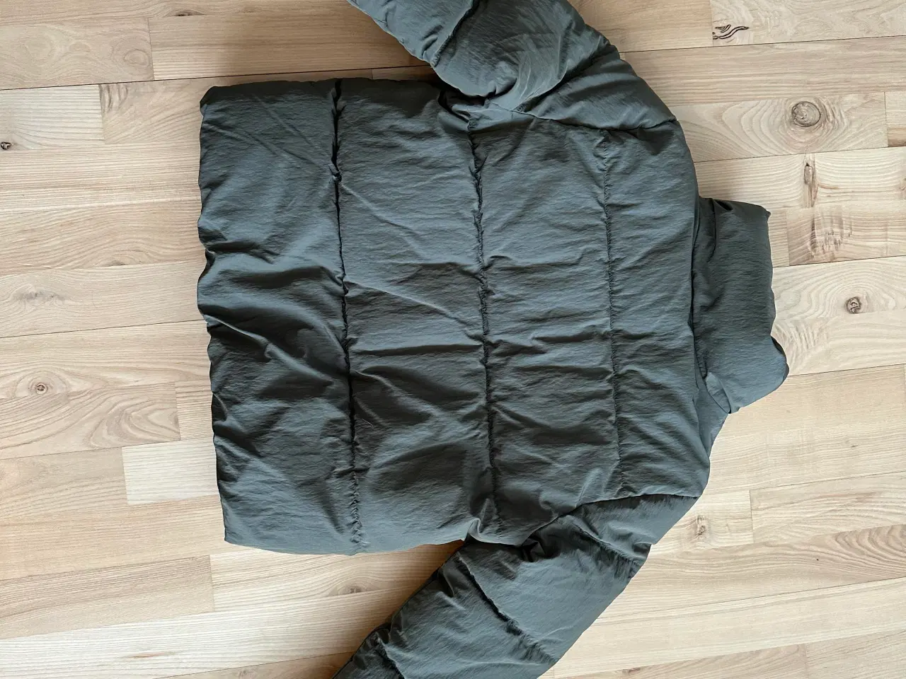 Billede 3 - ONLY vinterjakke (stort set ny)