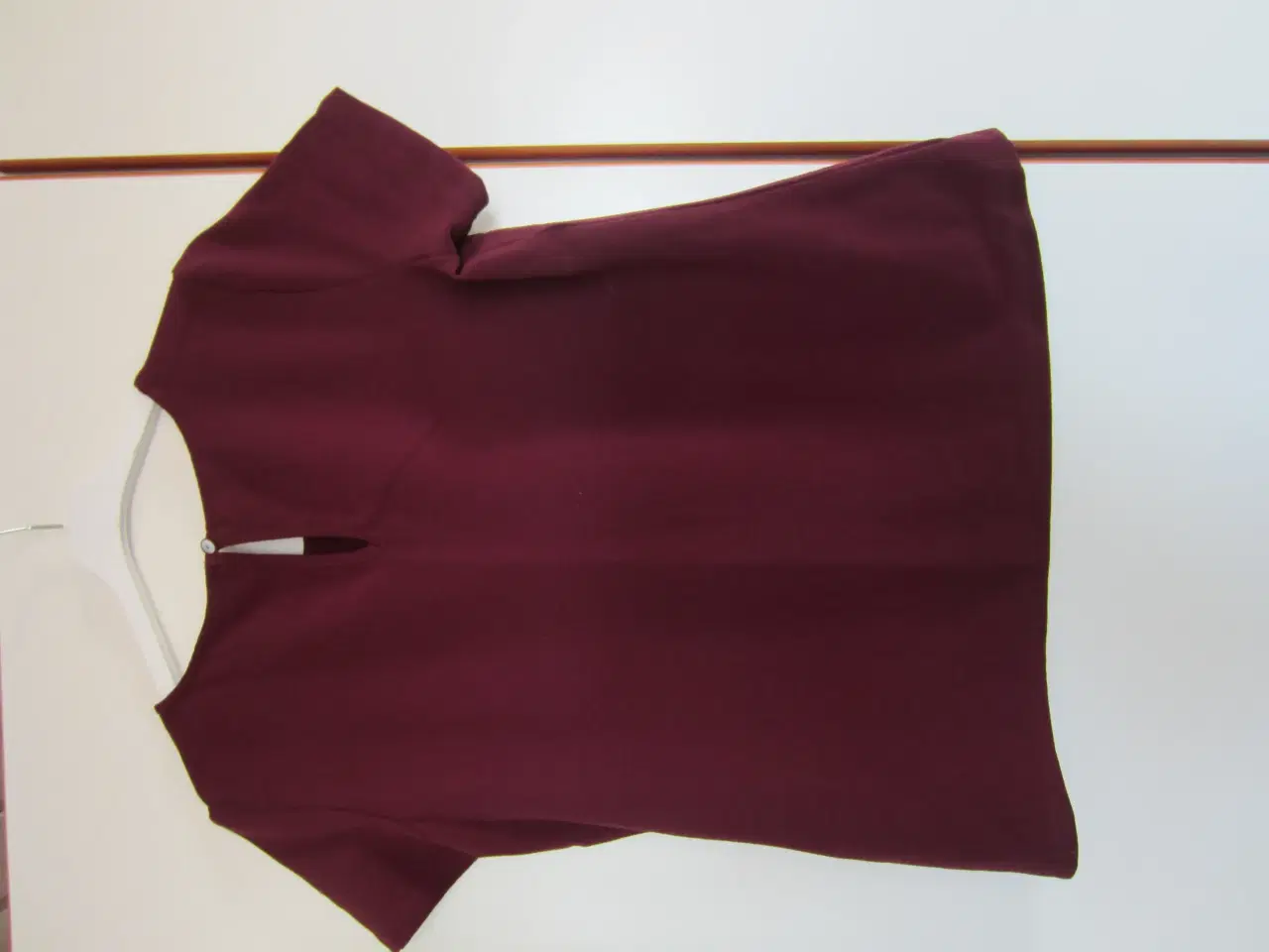 Billede 4 - Fin bordeux bluse i str. 38 fra Only