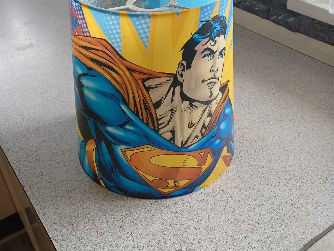 Billede 2 - Lampeskærm fra supermand 
