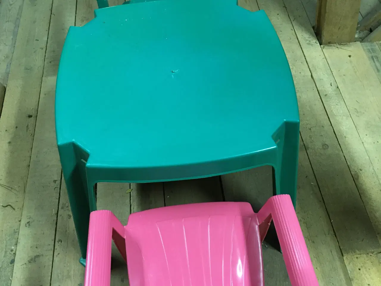 Billede 1 - Bord og 2 stole
