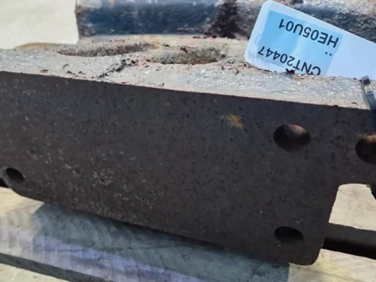 Billede 8 - New Holland TG285 Vægtholder 446069A1
