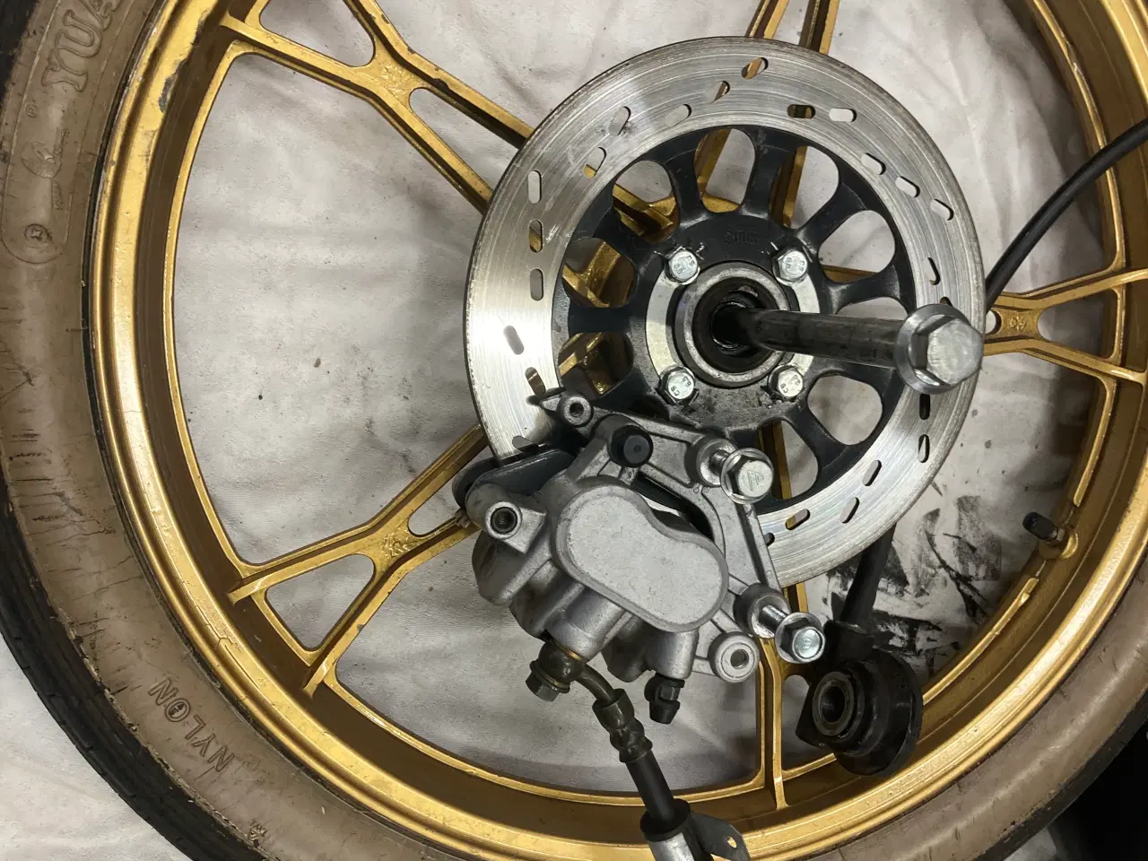 Billede 1 - for og baghjul  forhjul  med skivebremser 