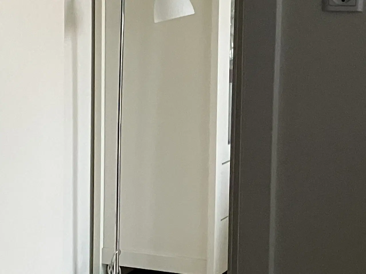 Billede 1 - Gulvlampe med mat glasskærm 