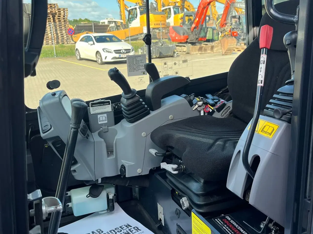 Billede 8 - Kubota kx027-4 Engcon rotortilt, Centralsmørring mm.