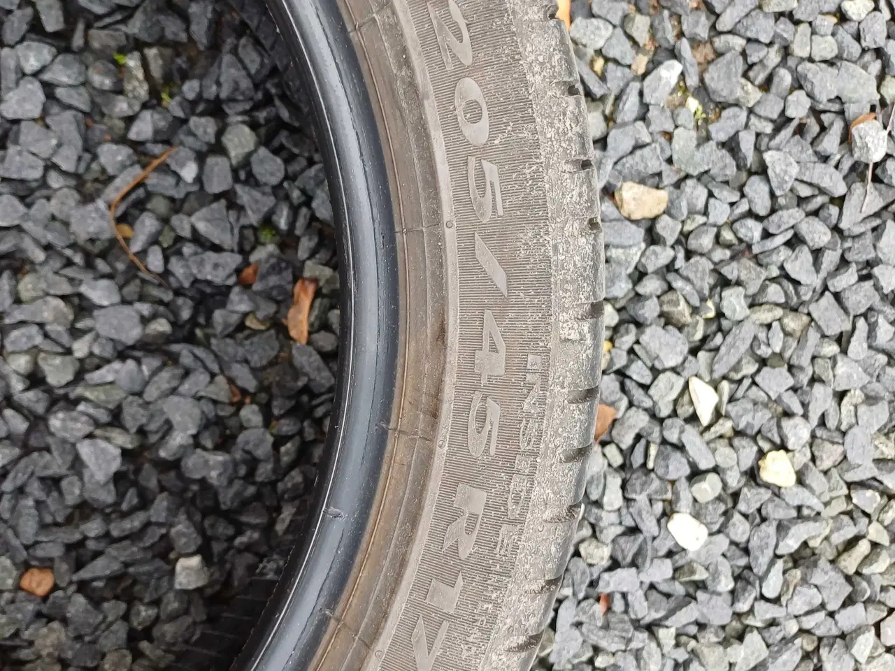 Billede 2 - ​🚀 Pirelli Sommerdæk205/45\ R17. r 