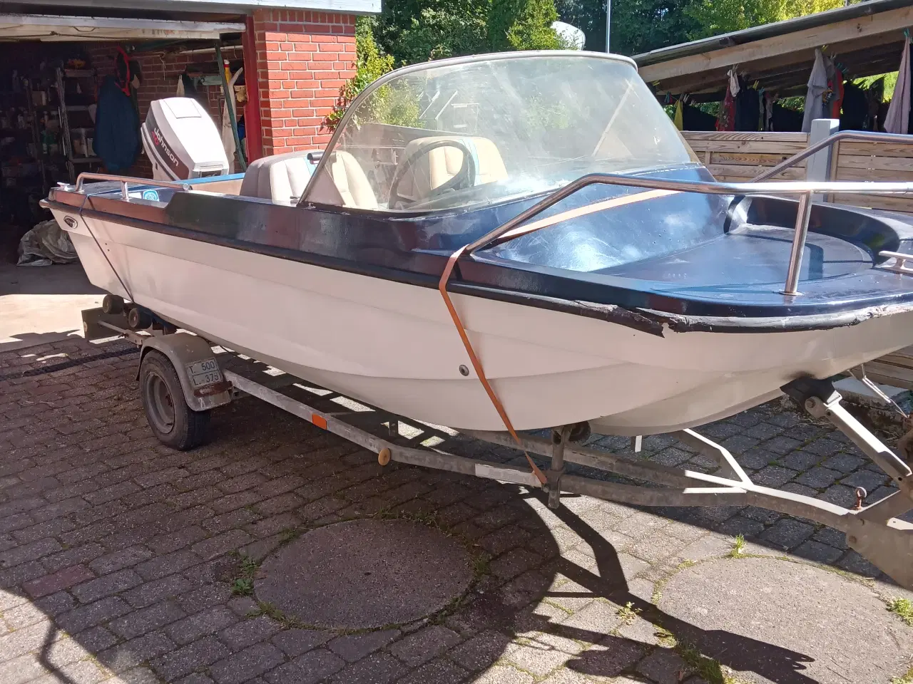 Billede 2 - Båd med dobbelt bund, 40 hk motor og trailer