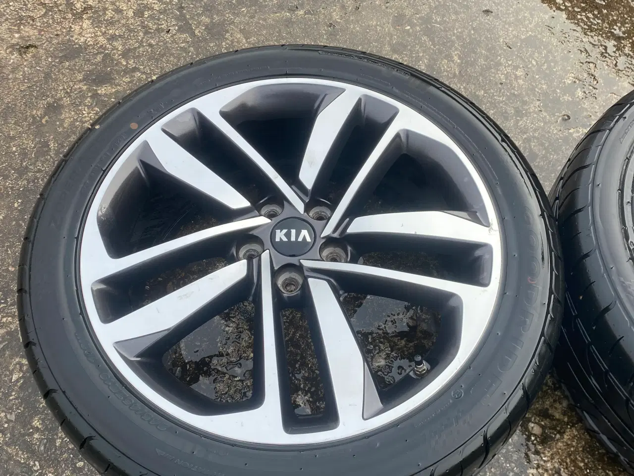 Billede 2 - 245/45-19