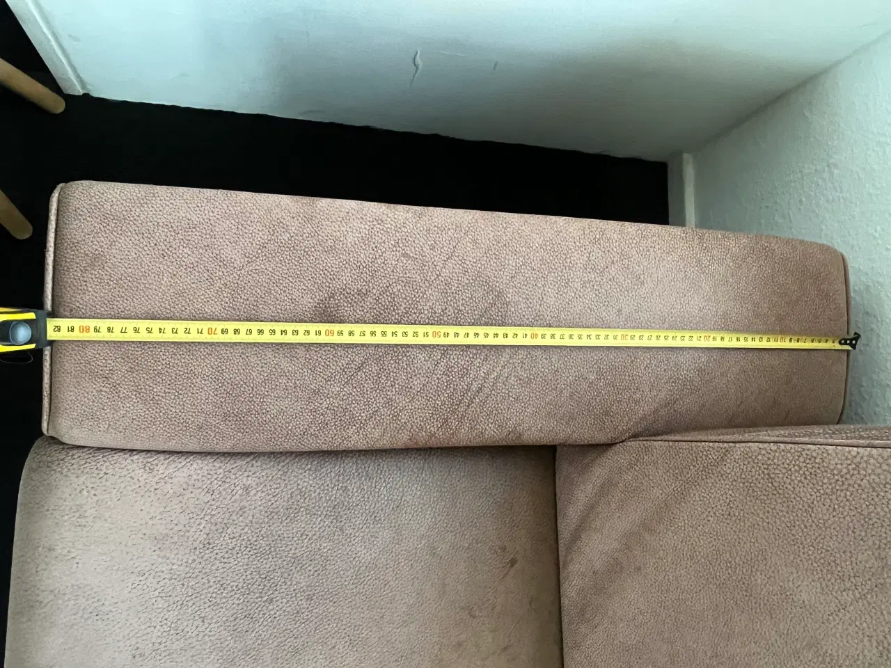 Billede 10 - 2 1/2 Pers nubuck sofa fra Hurup møbler