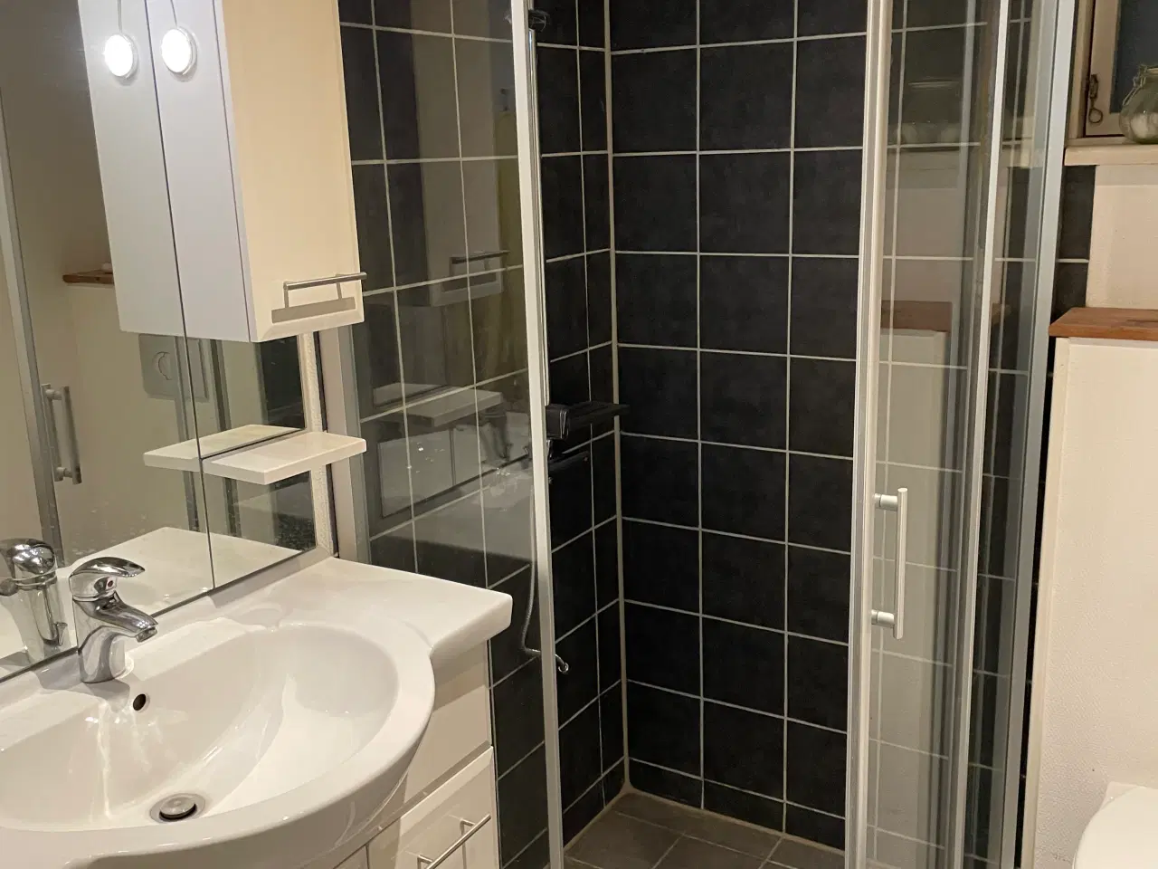 Billede 4 - Toilet møbel højglans hvid