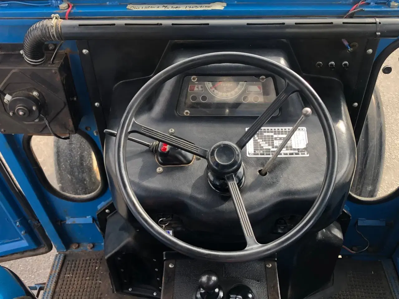 Billede 8 - Ford 4100 Med Kost og Sneskraber