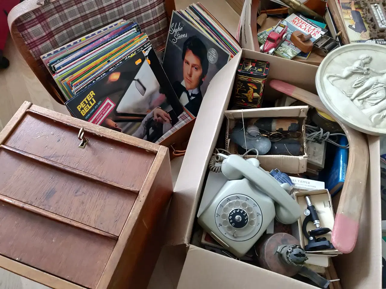 Billede 4 - Gamle sager - 2 stk kasser m.m.