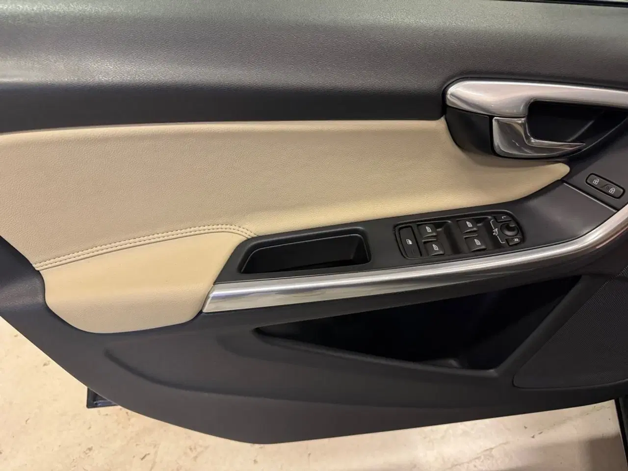 Billede 14 - Volvo V60 2,0 D4 181 Momentum aut. Van
