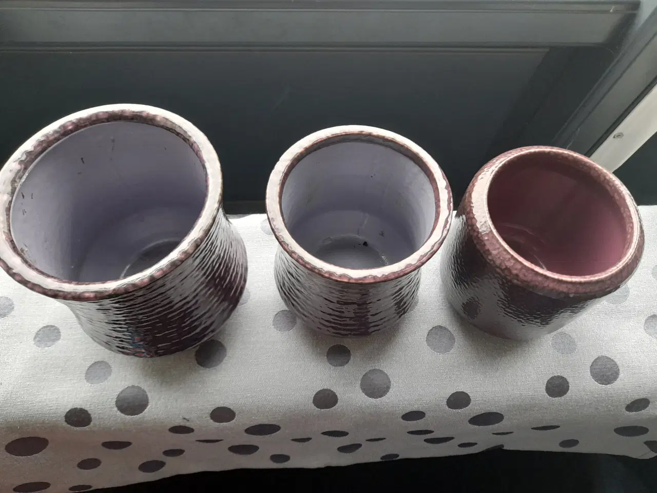 Billede 4 - 3 stentøjs krukker, urtepotteskjulere, velholdte.