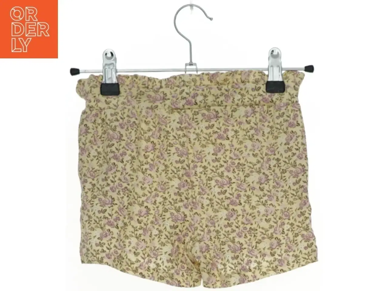 Billede 2 - Blomsterprintede shorts fra Name It (str. 104)
