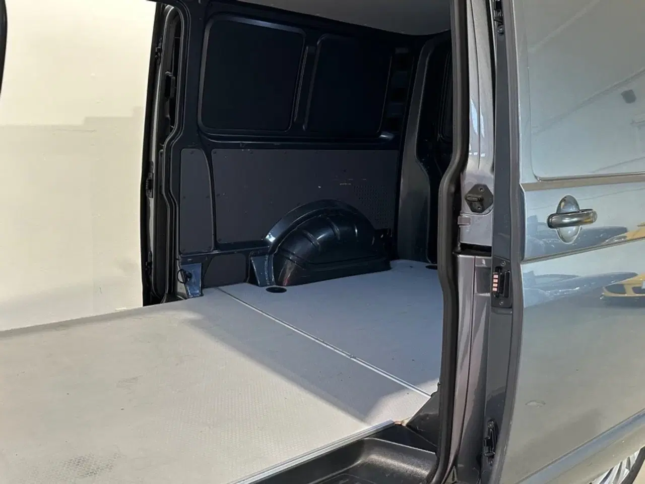 Billede 8 - VW Transporter 2,0 TDi 110 Kassevogn lang