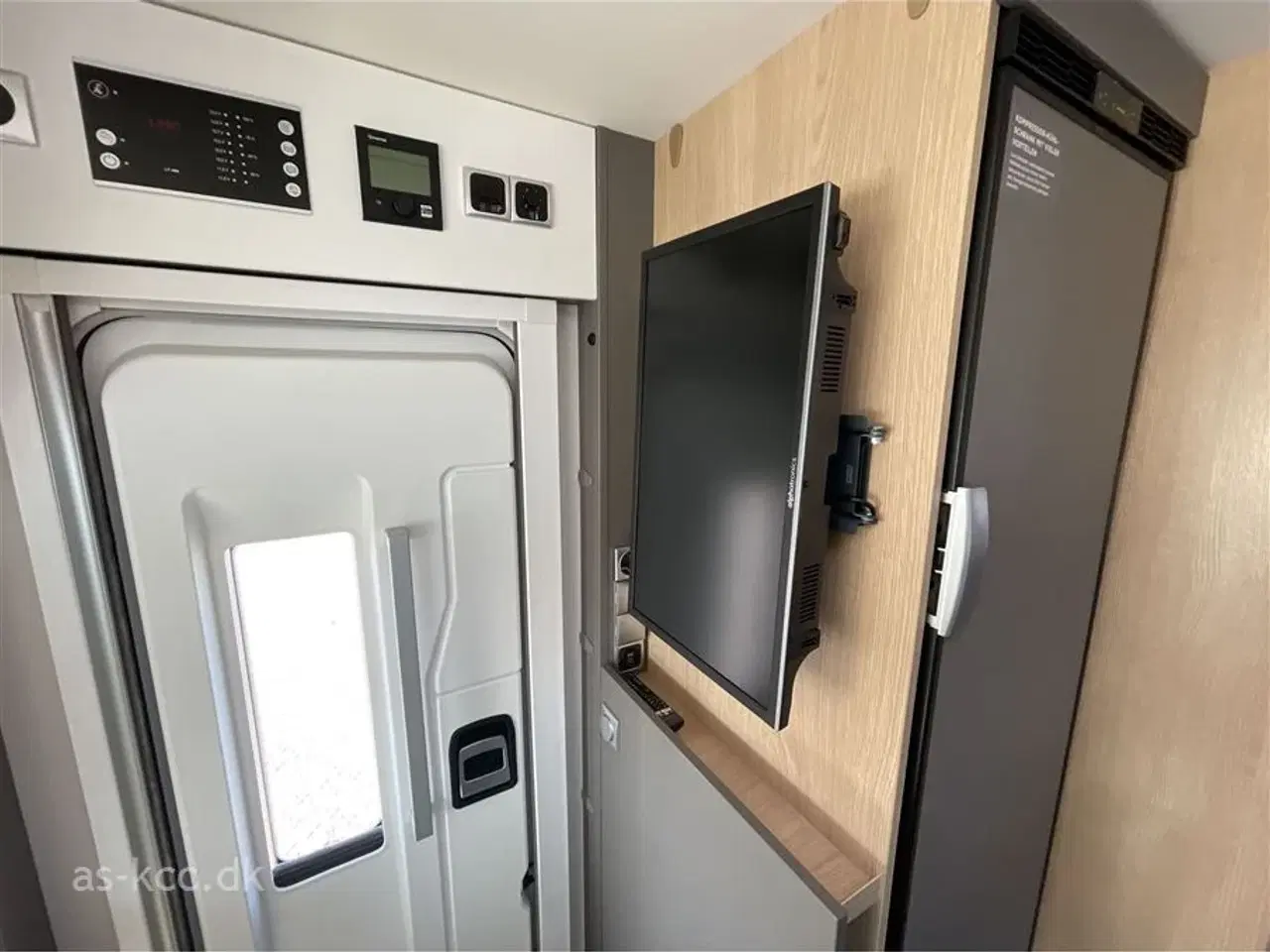 Billede 16 - 2025 - LMC Tourer T660 G   Ny LMC  T660 G Tourer 70 års jubilæums model  Automat gear og fartpilot.SÆLGES FOR KUNDE