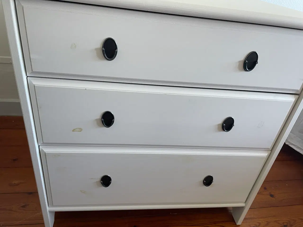 Billede 3 - Kommode med 3 skuffer