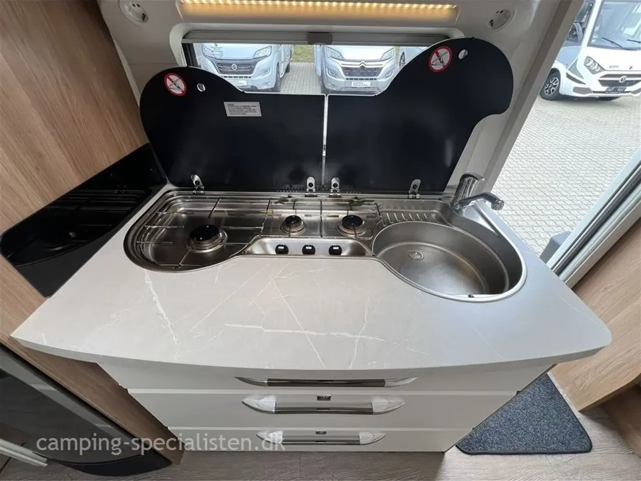 Billede 8 - 2021 - Hobby De Luxe 495 UL DK line   2021 Hobby 495 UL De Luxe DK LINE - se den nu hos Camping-Specialisten.dk