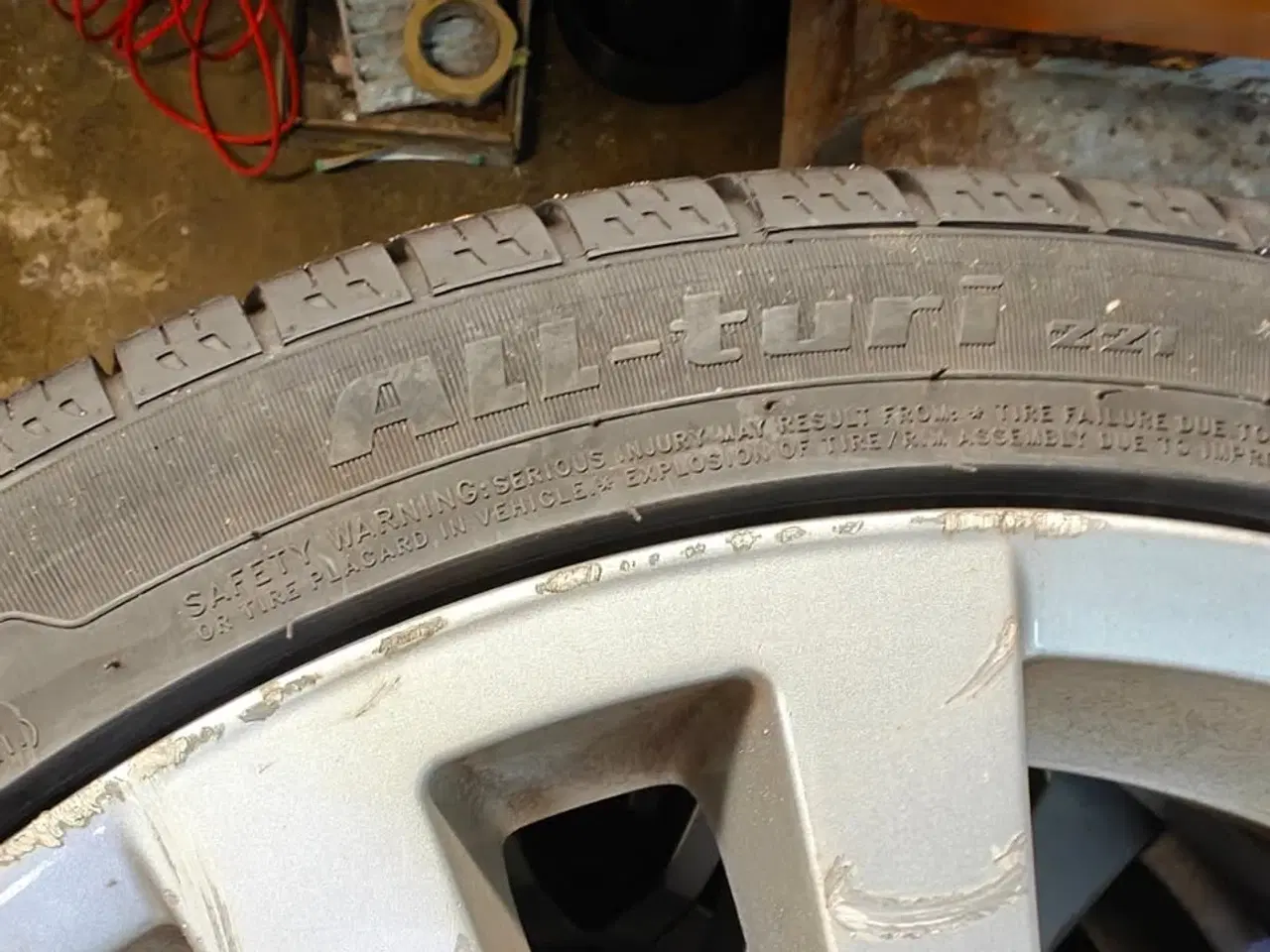 Billede 6 - Mercedes Alufælg 18" med helårsdæk