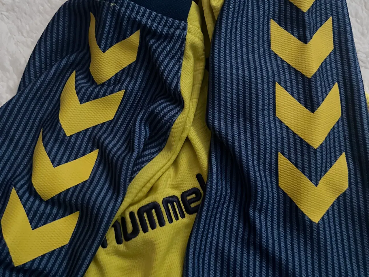 Billede 4 - Brøndby trøje med navn på ryggen. 