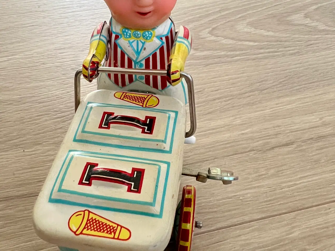 Billede 3 - Tin Legetøj Is Sælger