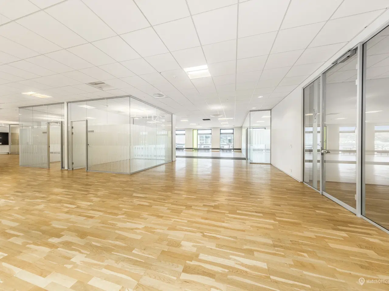 Billede 2 - Kontorlejemål på 1.192 m² i populært flerbrugerhus